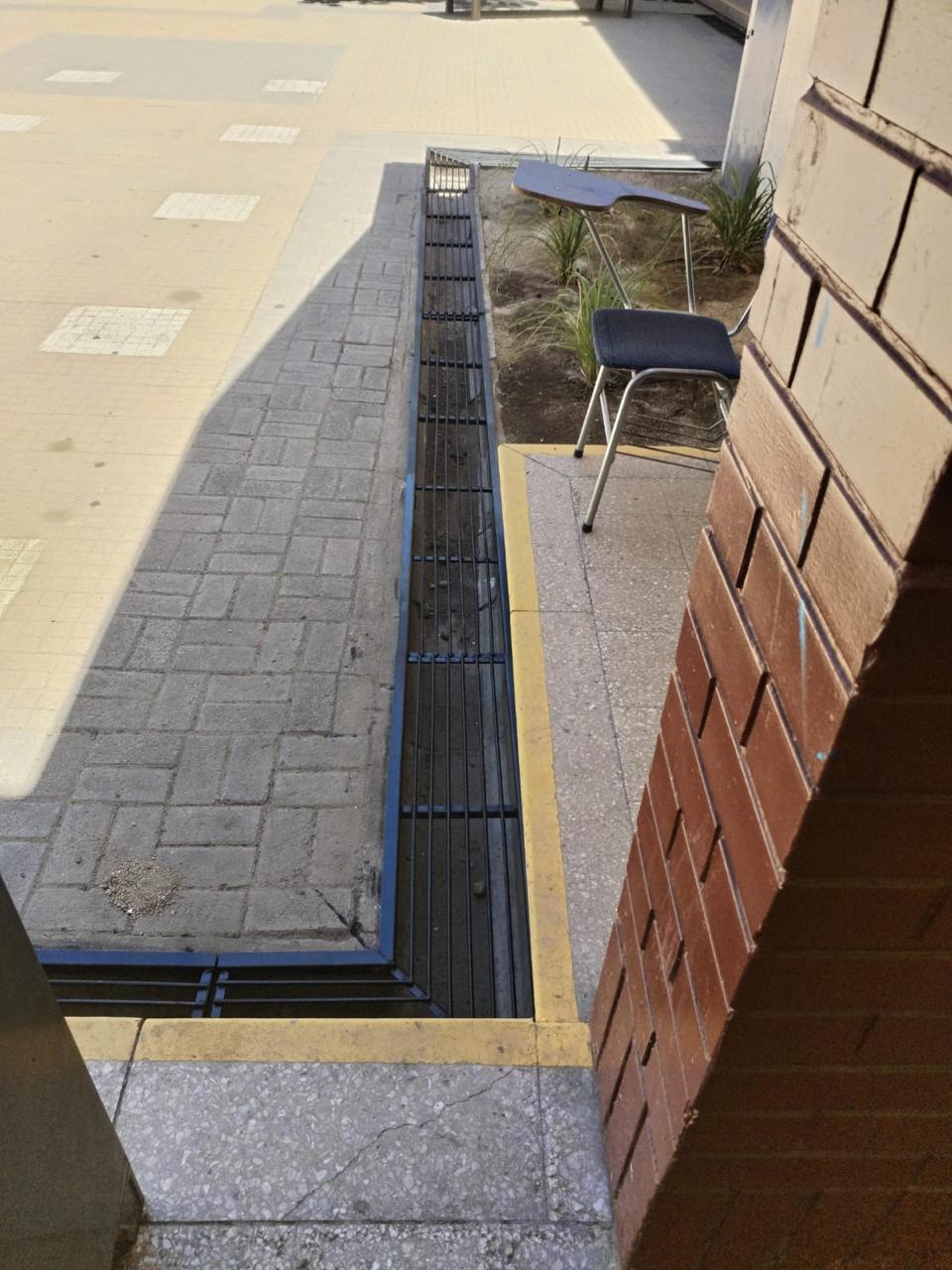 CONSTRUCCIÓN REJILLAS LLUVIA