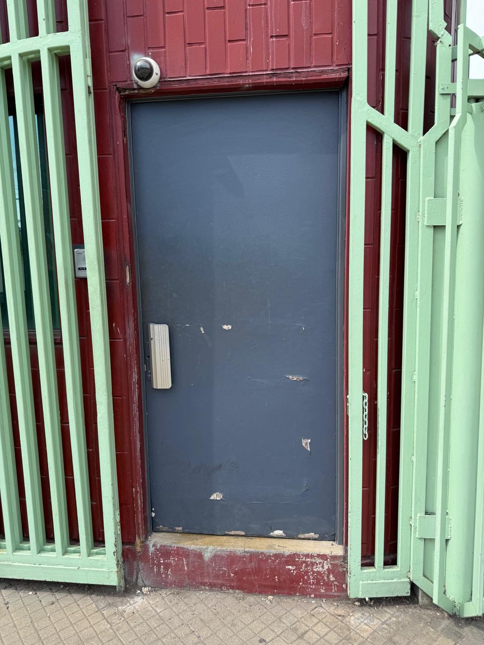 CONSTRUCCIÓN DE PUERTAS BLINDADAS
