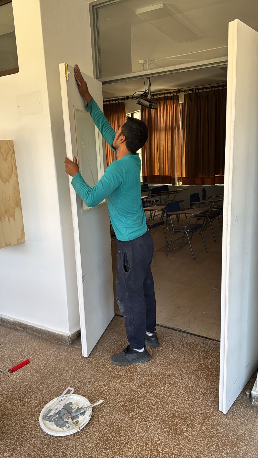 INSTALACIÓN Y PINTURAS SALAS DE CLASES
