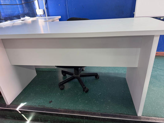 FABRICACIÓN ESCRITORIO A MEDIDA