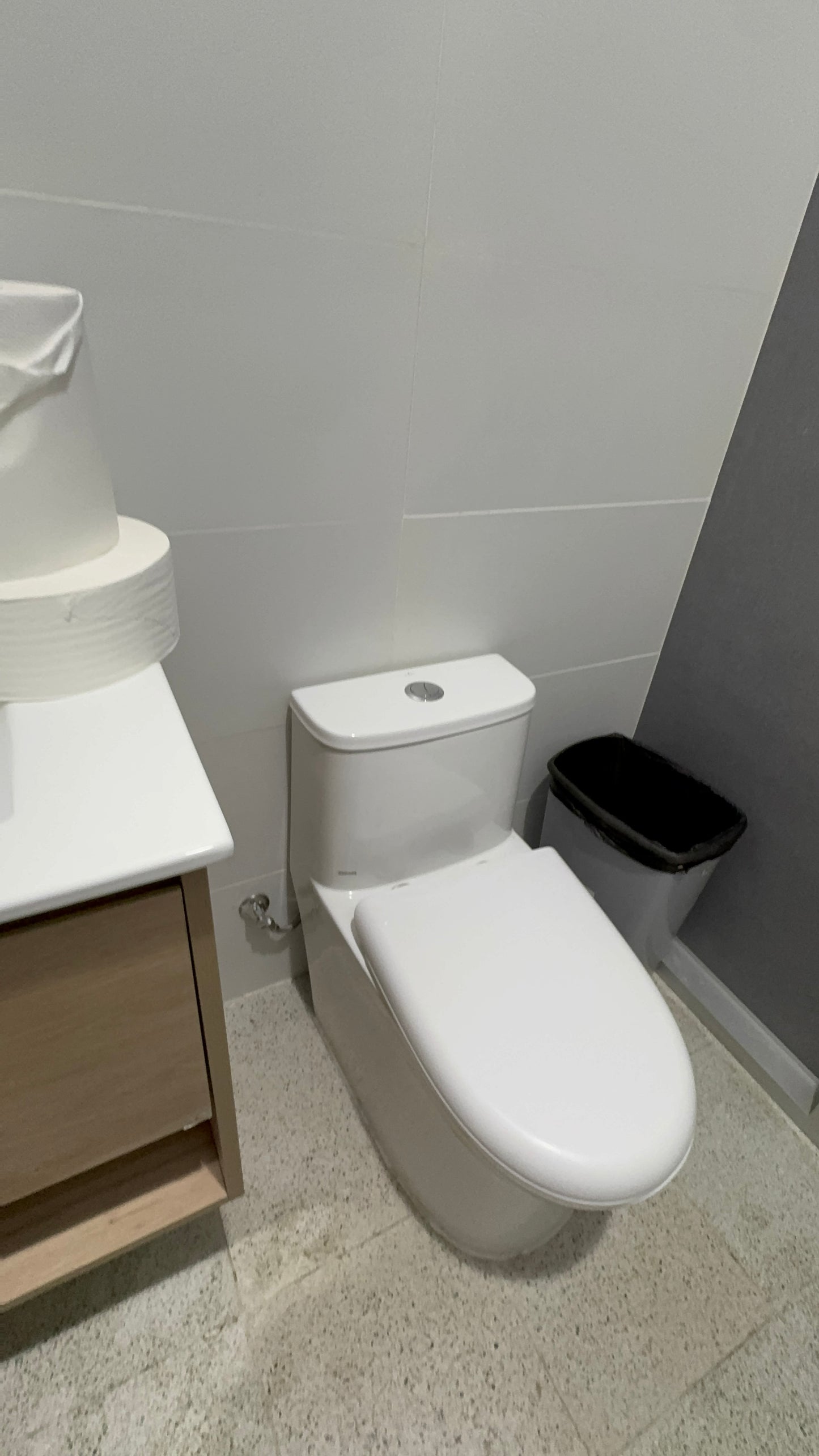 Construcción y Remodelación de baños y sala de profesores - Colegio Academia de Humanidades