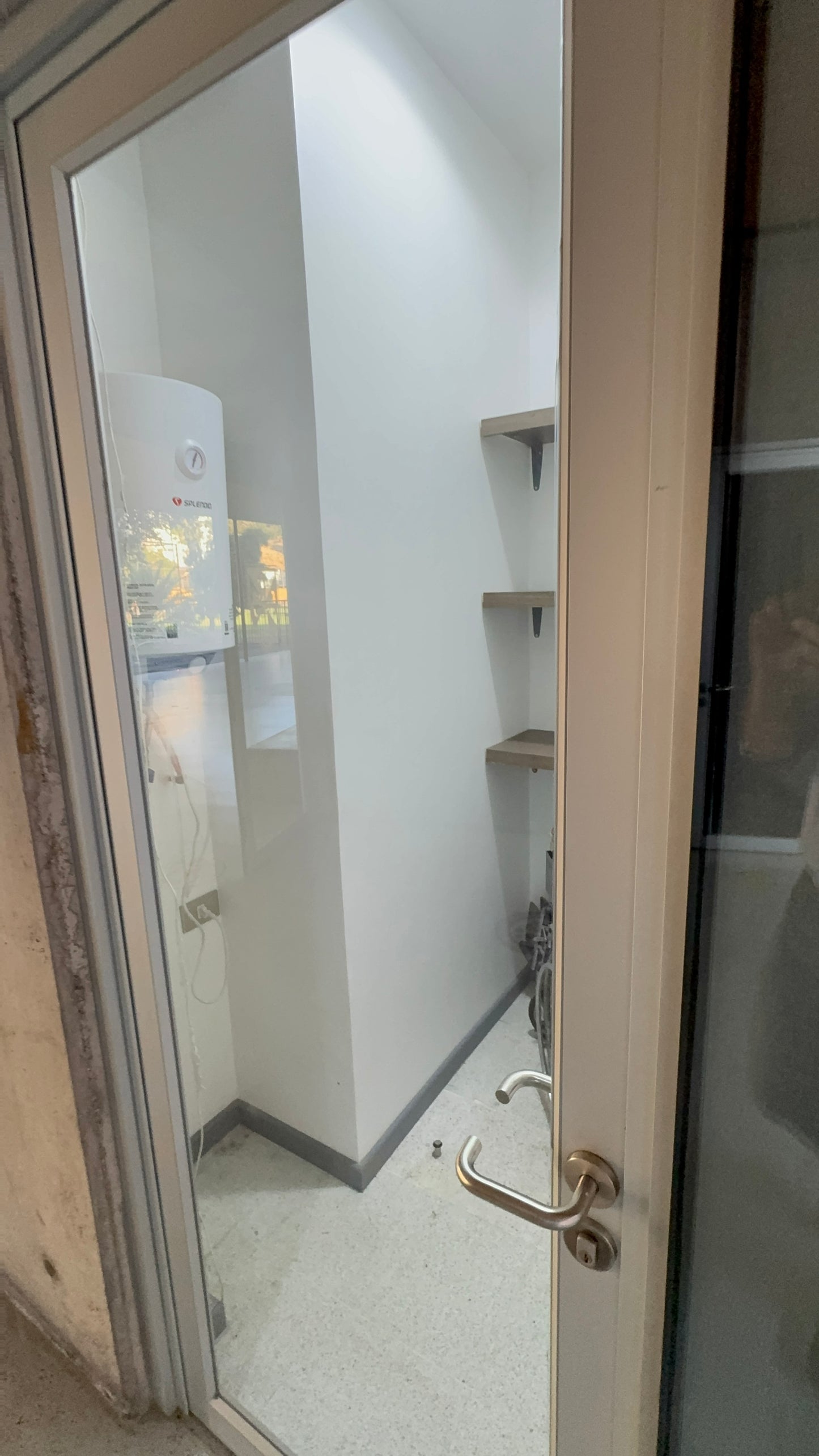 Construcción y Remodelación de baños y sala de profesores - Colegio Academia de Humanidades