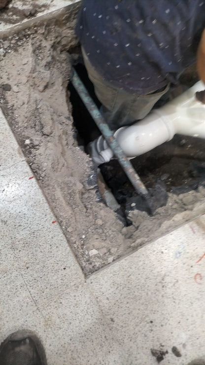 Construcción y Remodelación de baños y sala de profesores - Colegio Academia de Humanidades