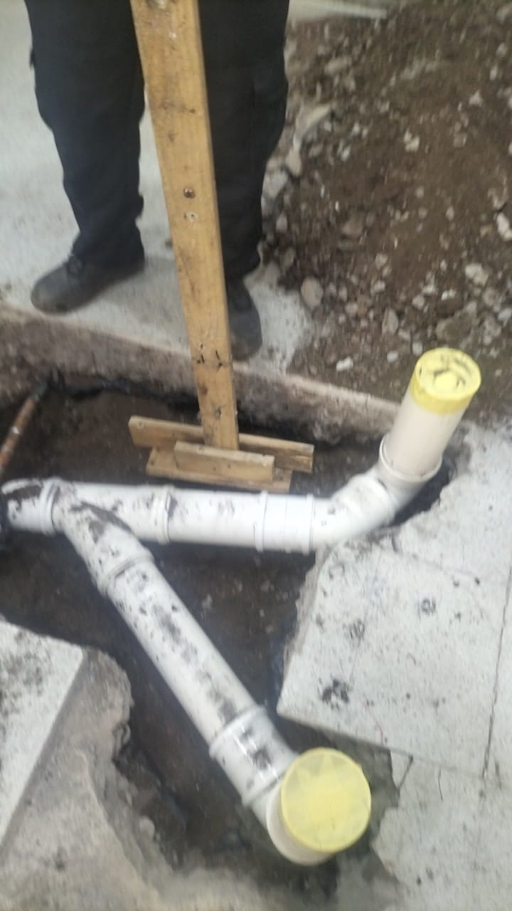 Construcción y Remodelación de baños y sala de profesores - Colegio Academia de Humanidades