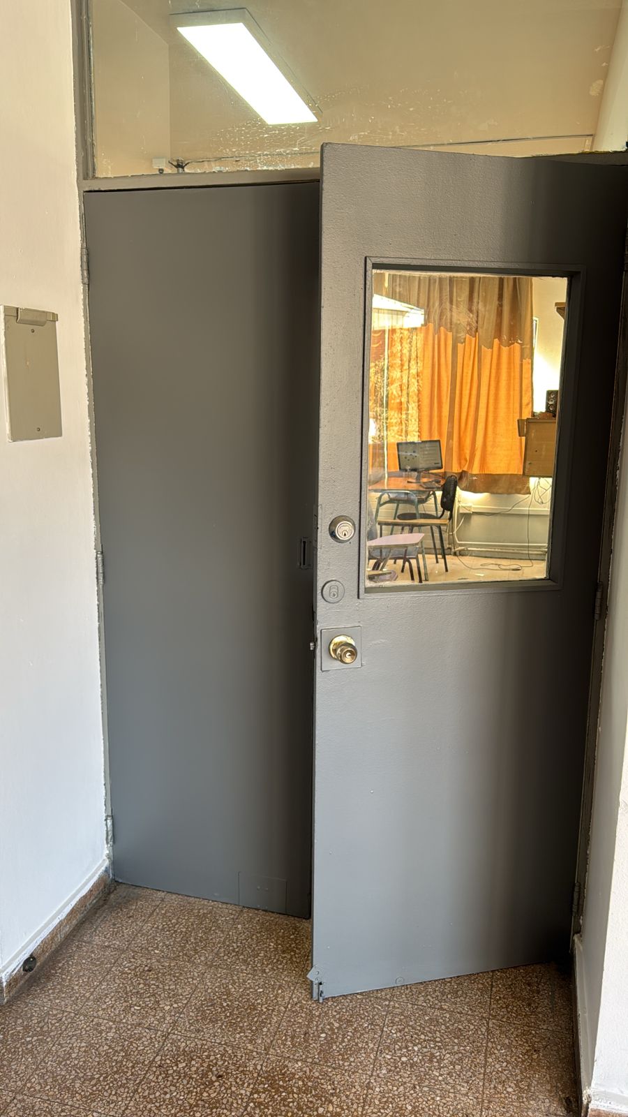 INSTALACIÓN Y PINTURAS SALAS DE CLASES