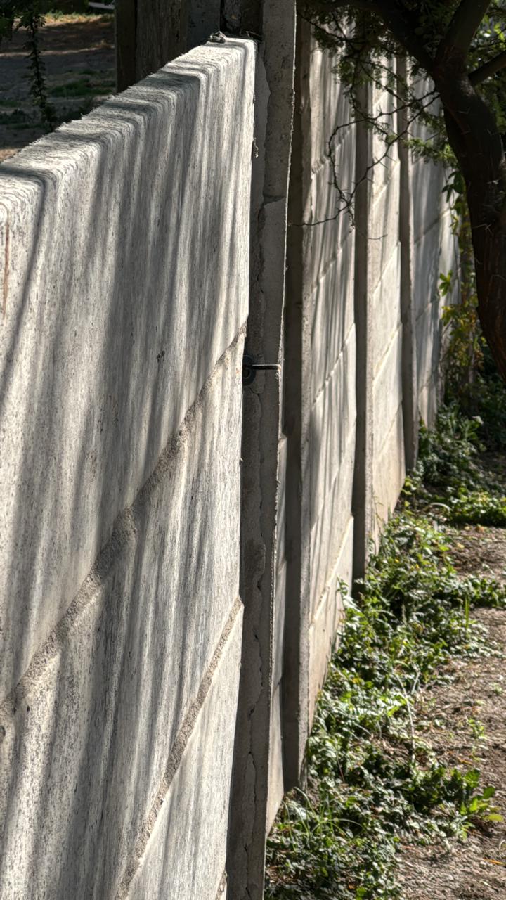 ARRIOSTRAMIENTO MURO DE CIERRE
