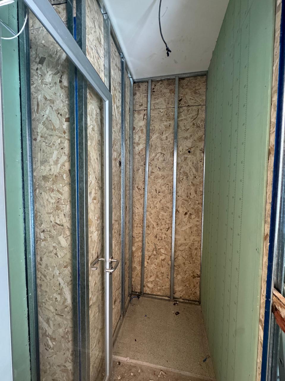 Construcción y Remodelación de baños y sala de profesores - Colegio Academia de Humanidades