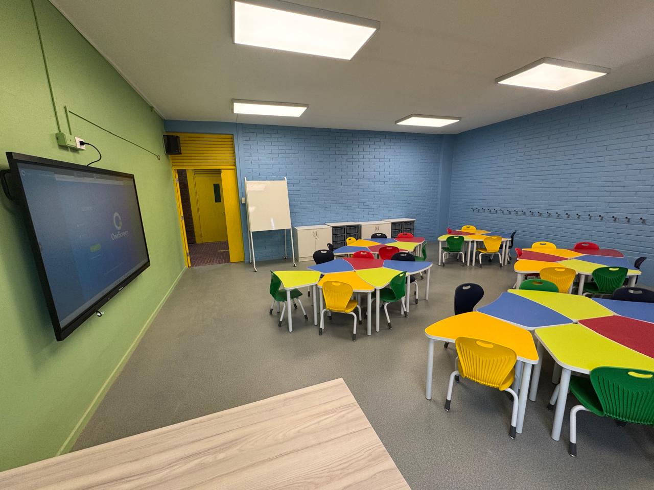 Revitalización integral de salas en Colegio Piamarta