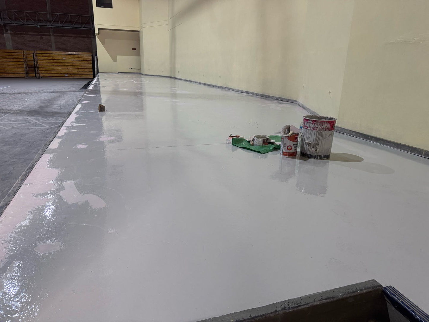 REMODELACIÓN DE PISO ESCENARIO