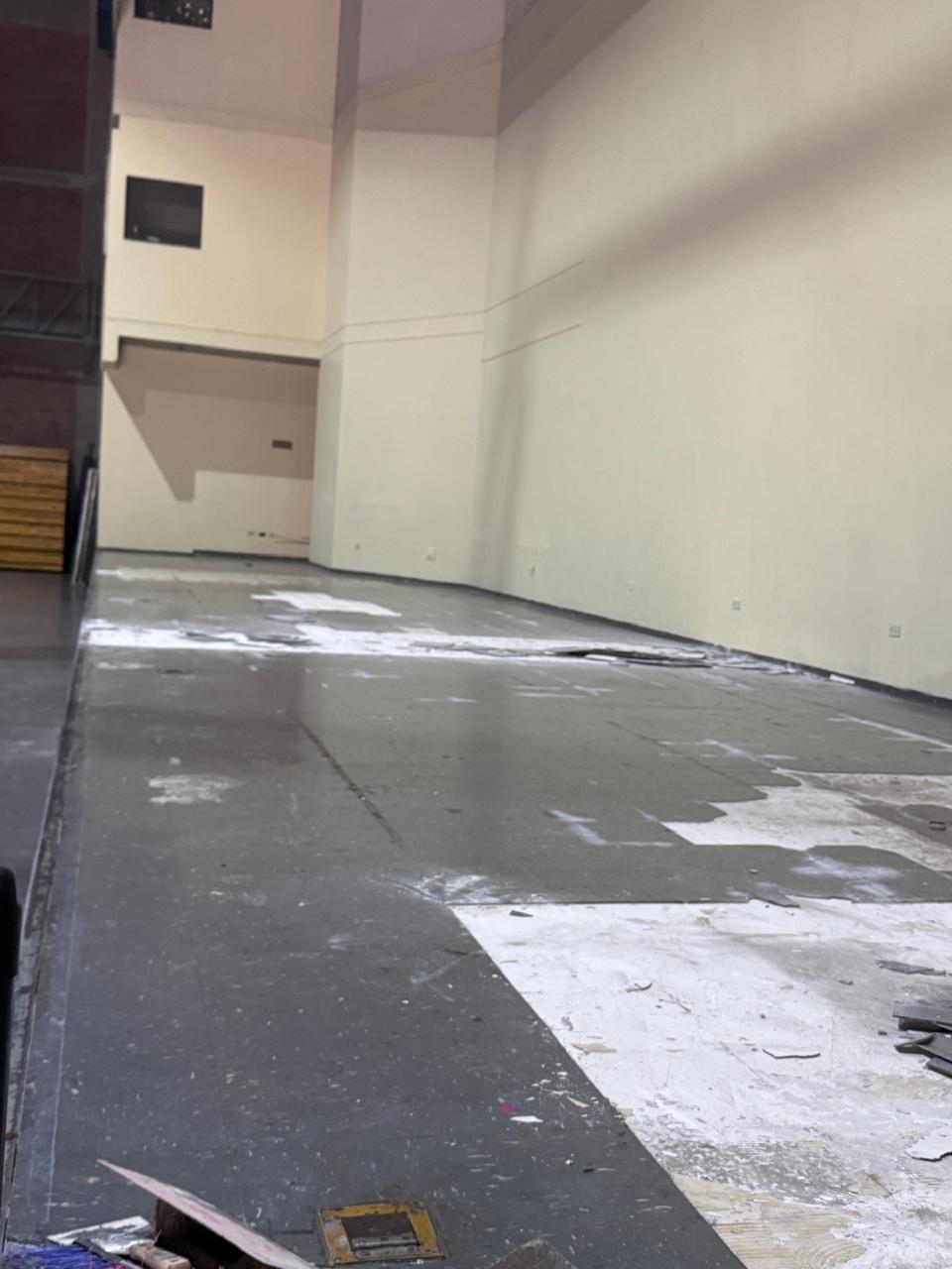 REMODELACIÓN DE PISO ESCENARIO
