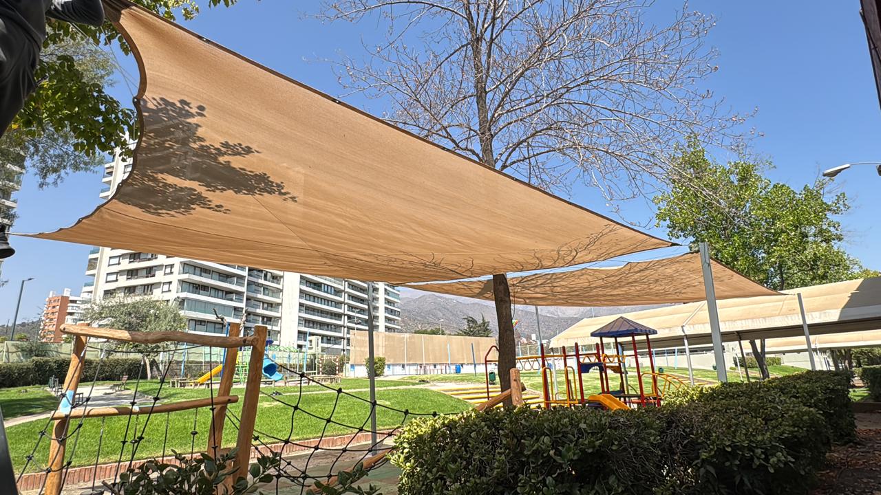 CONSTRUCIÓN E INSTALACIÓN DE TOLDO